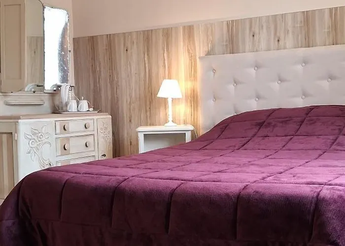 Domaine De Meslay 招待所 3*